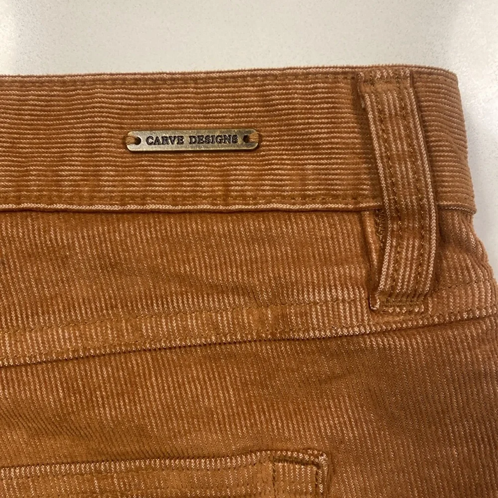 Carve Designs || Oahu Short - Picture 7 of 11